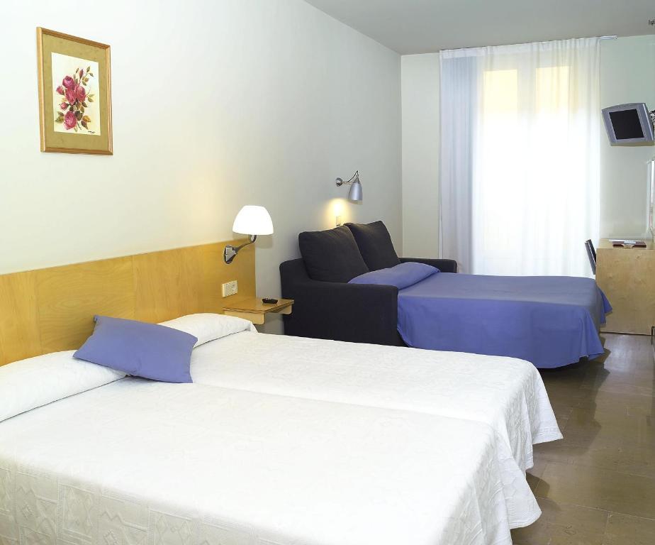 Hotel Rambla Figueres Oda fotoğraf