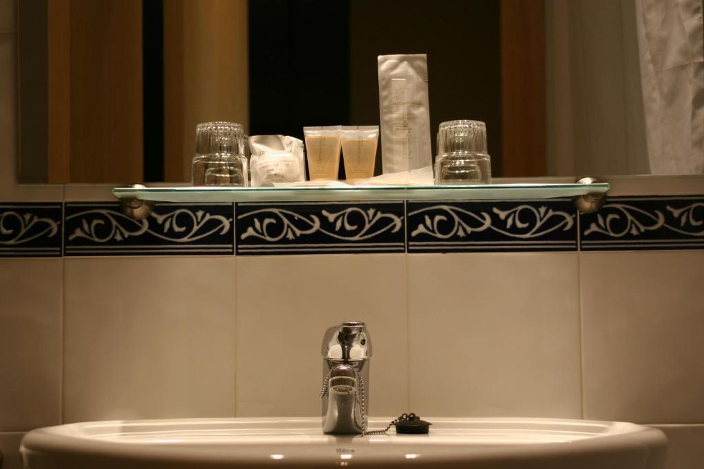 Hotel Rambla Figueres Oda fotoğraf
