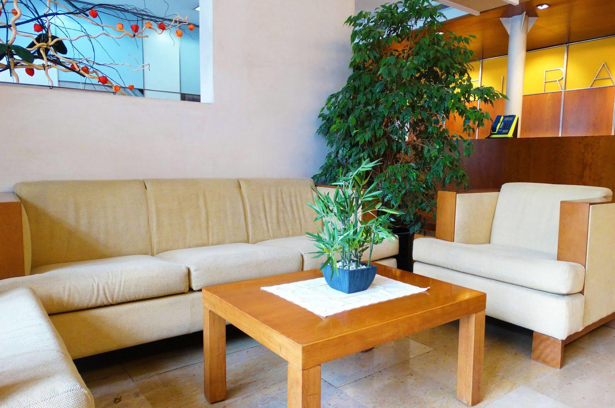 Hotel Rambla Figueres Dış mekan fotoğraf