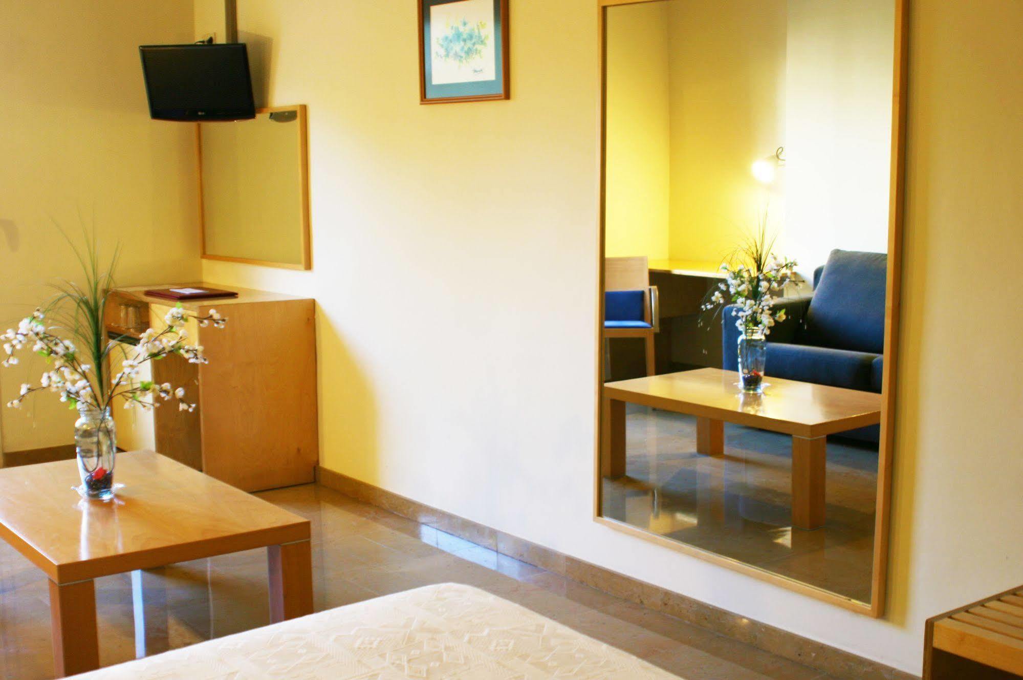 Hotel Rambla Figueres Dış mekan fotoğraf