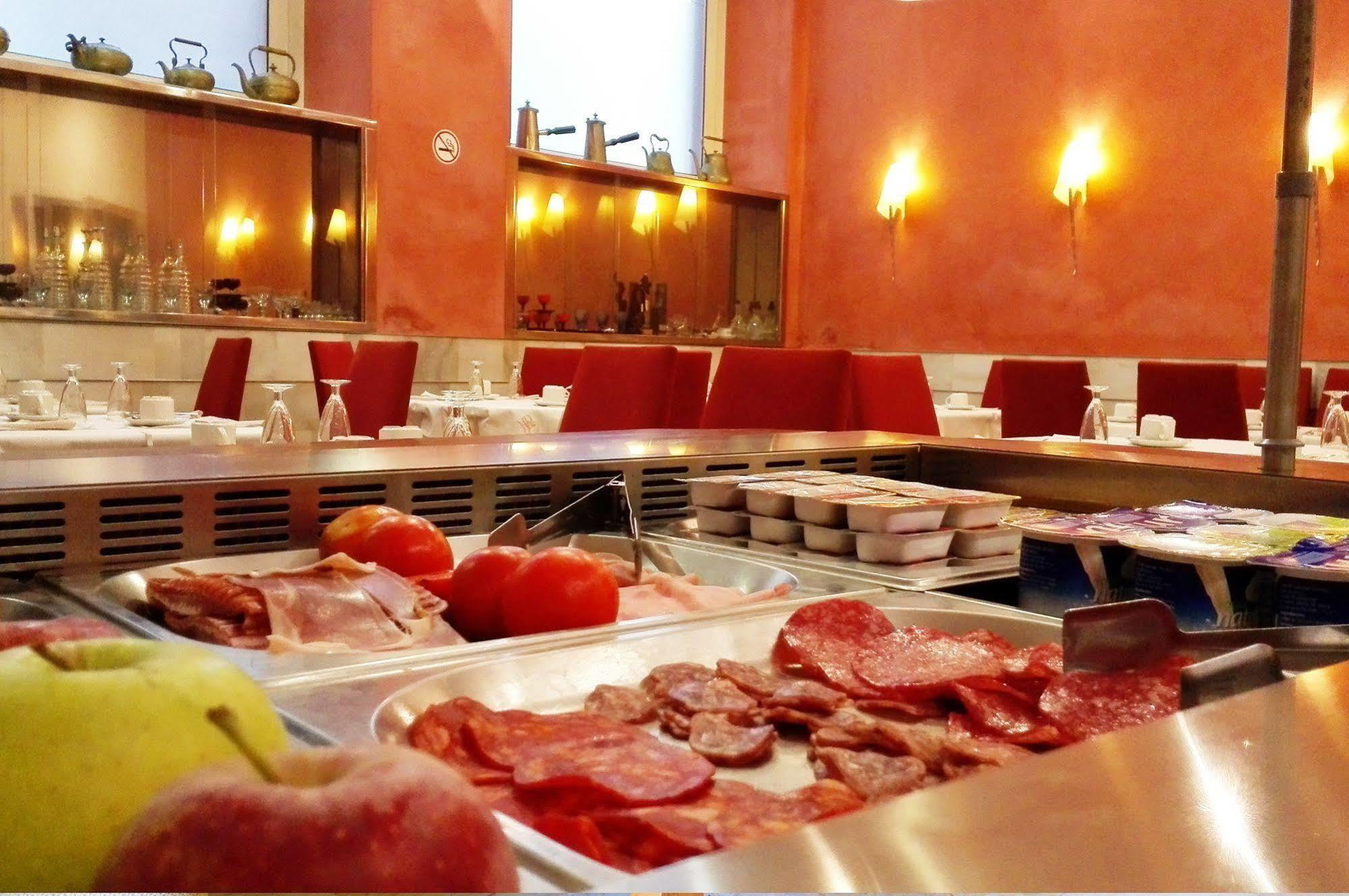 Hotel Rambla Figueres Dış mekan fotoğraf